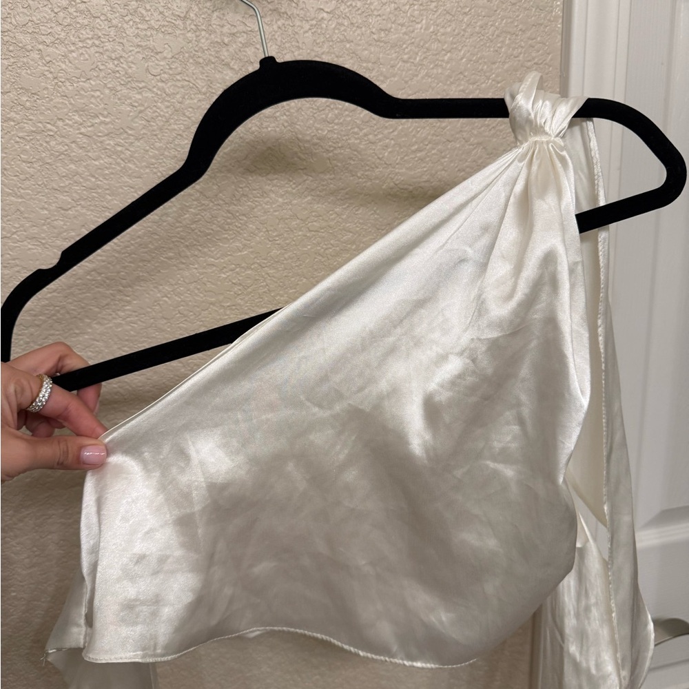 Elegant Satin Tops - Set of 2 - Picture 4 of 7